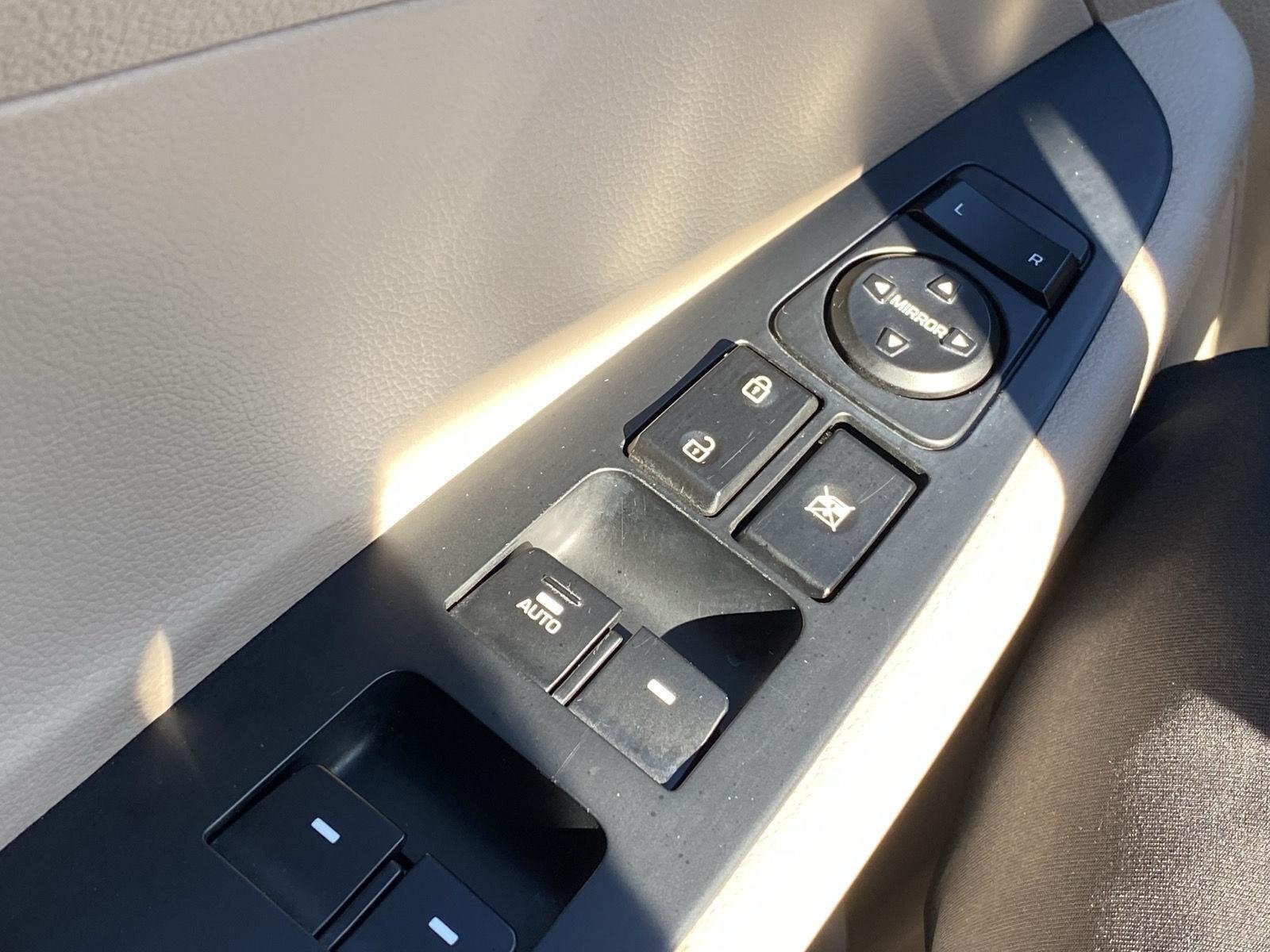 Used 2018 Hyundai Tucson SEL Plus FWD image 17