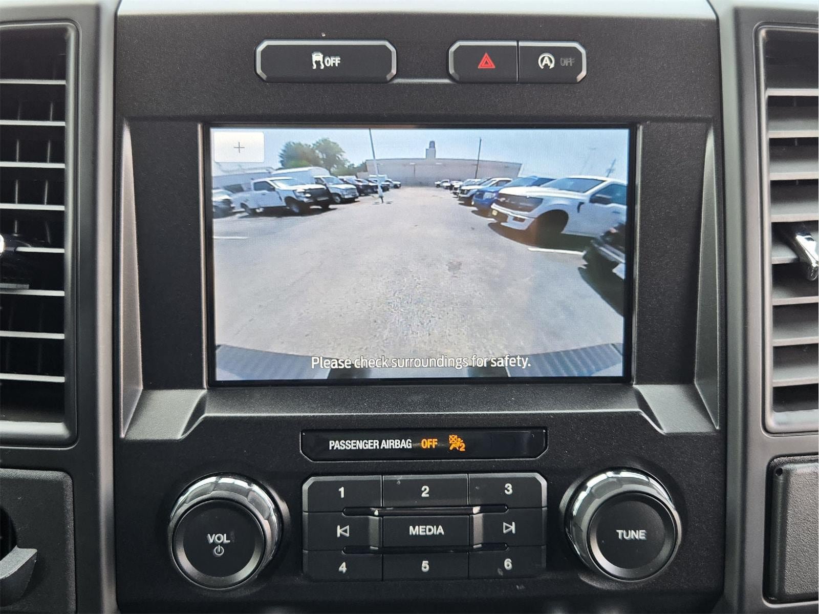 Certified 2019 Ford F150 XL w/ Equipment Group 101A Mid RWD image 17
