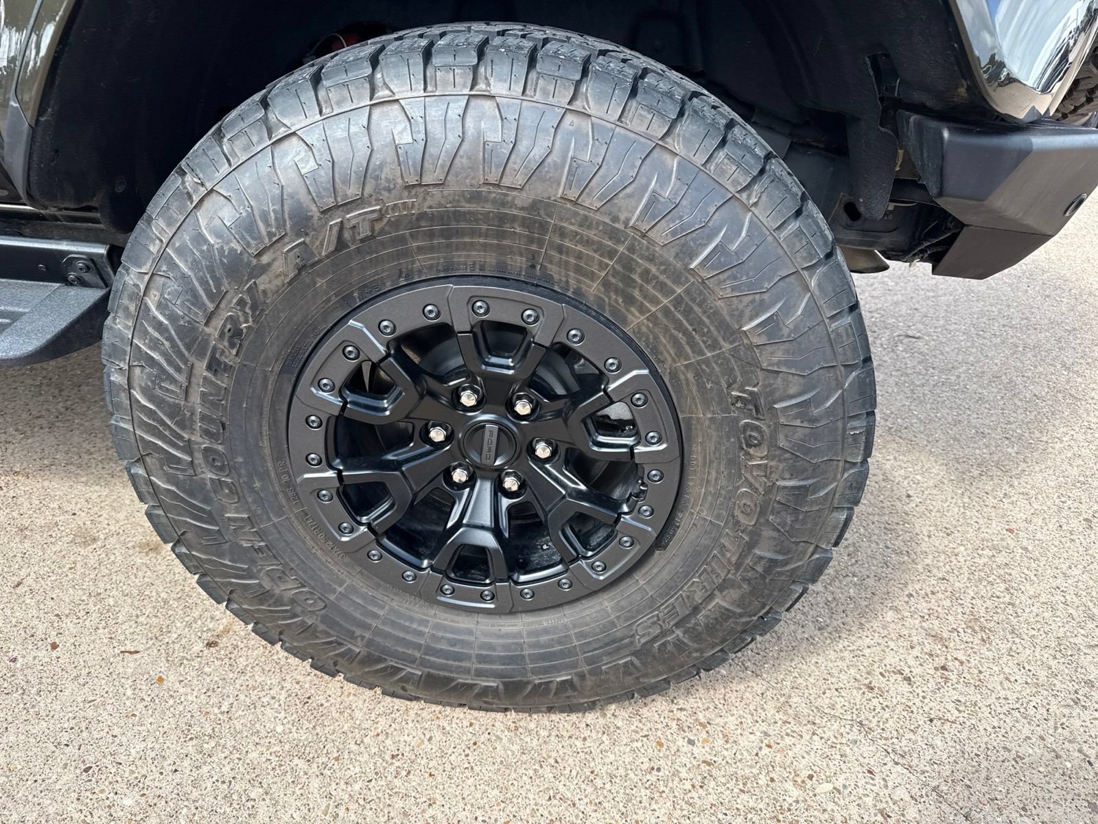 Certified 2024 Ford Bronco Raptor w/ Interior Carbon Fiber Pack 6 AWD/4WD image 9