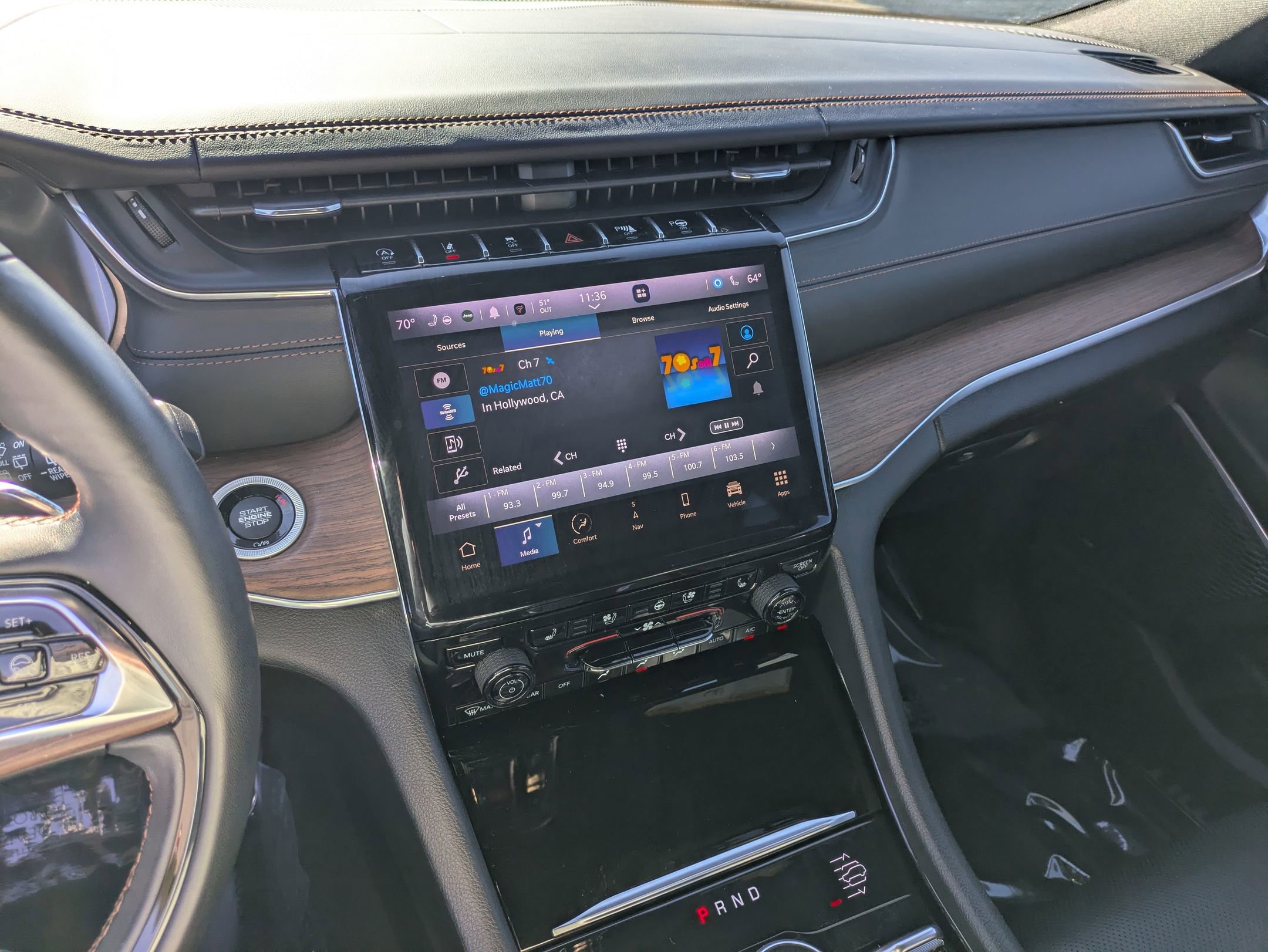 Used 2023 Jeep Grand Cherokee L Summit w/ Luxury Tech Group V image 19