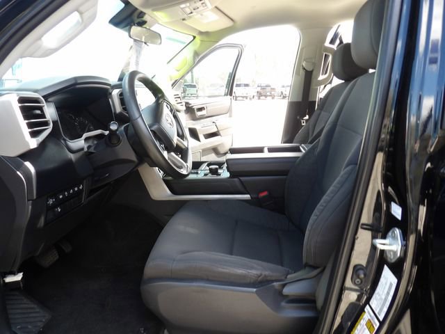 Used 2022 Toyota Tundra SR5 w/ SR5 Convenience Package AWD/4WD image 31