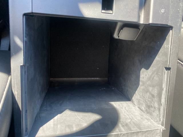 Certified 2022 Ford Explorer XLT w/ Equipment Group 202A image 25