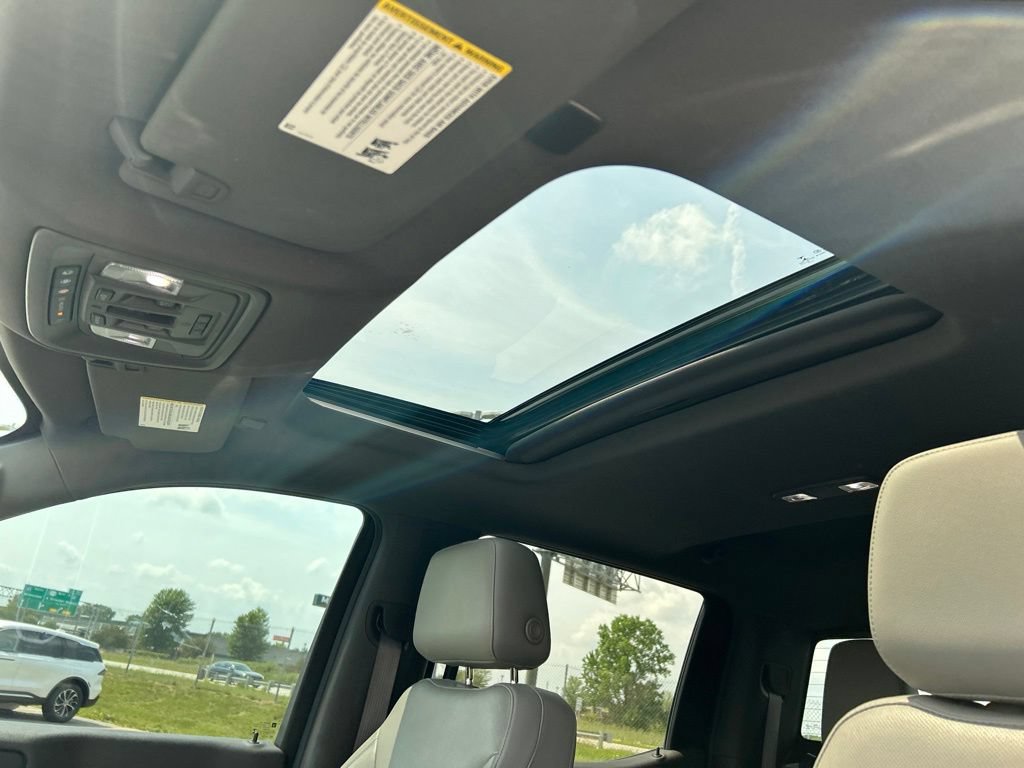 Used 2019 Chevrolet Silverado 1500 LTZ w/ LTZ Premium Package AWD/4WD image 27