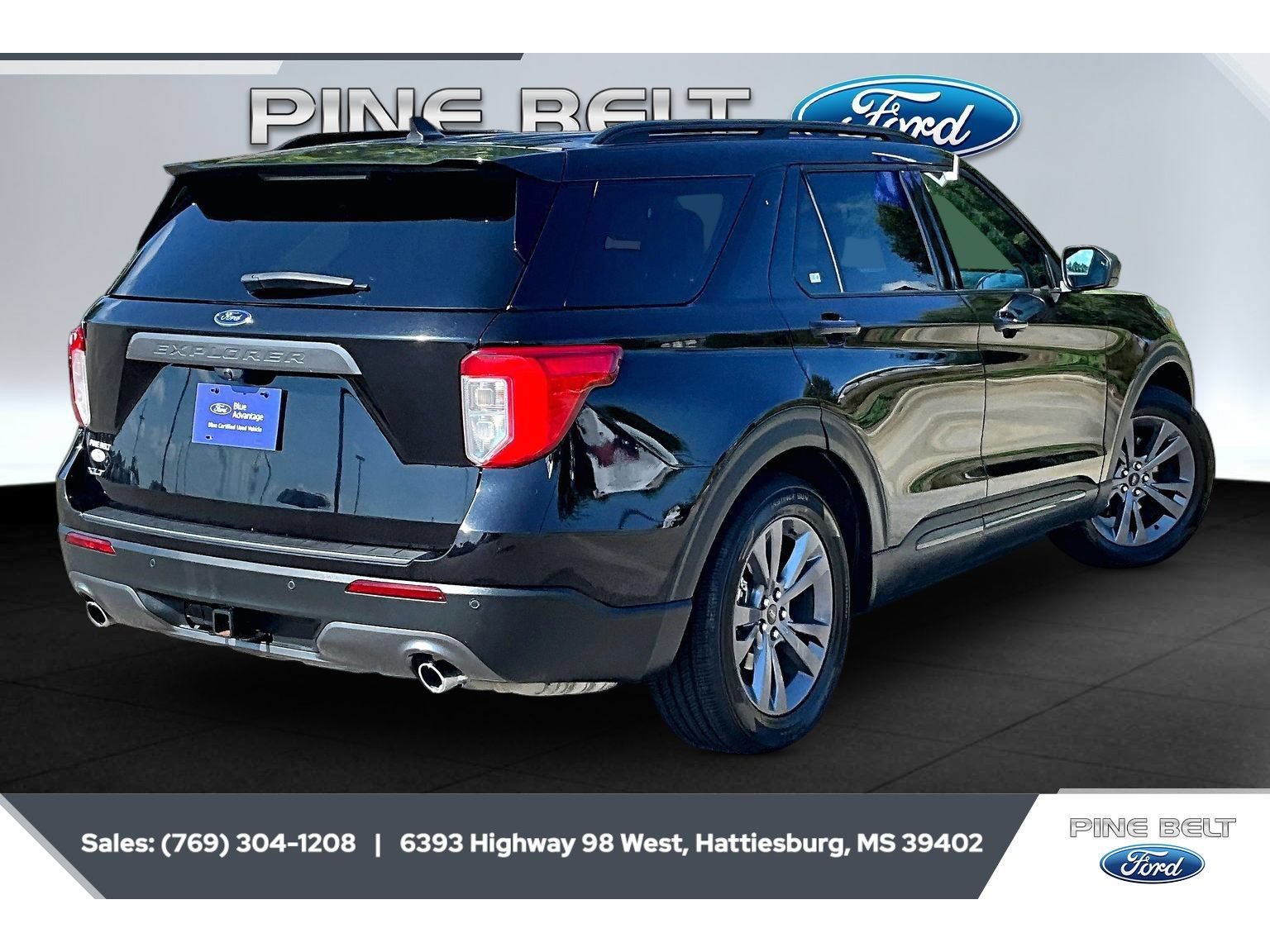 Certified 2021 Ford Explorer XLT w/ Equipment Group 202A RWD image 11