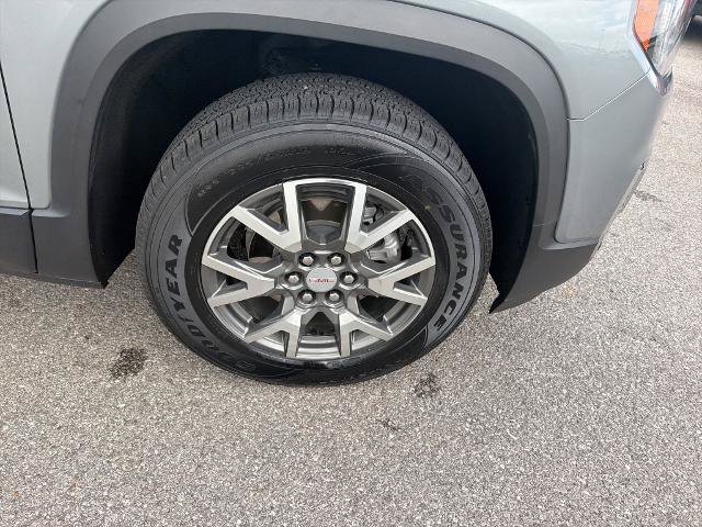 Used 2023 GMC Acadia SLE w/ Driver Convenience Package FWD image 34