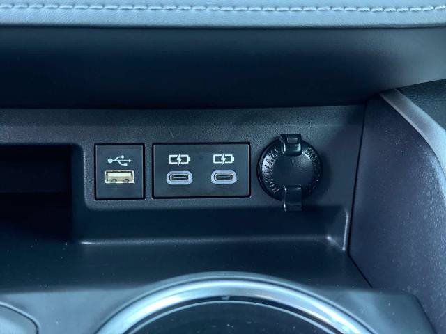 Used 2023 Toyota Highlander XSE AWD/4WD image 32