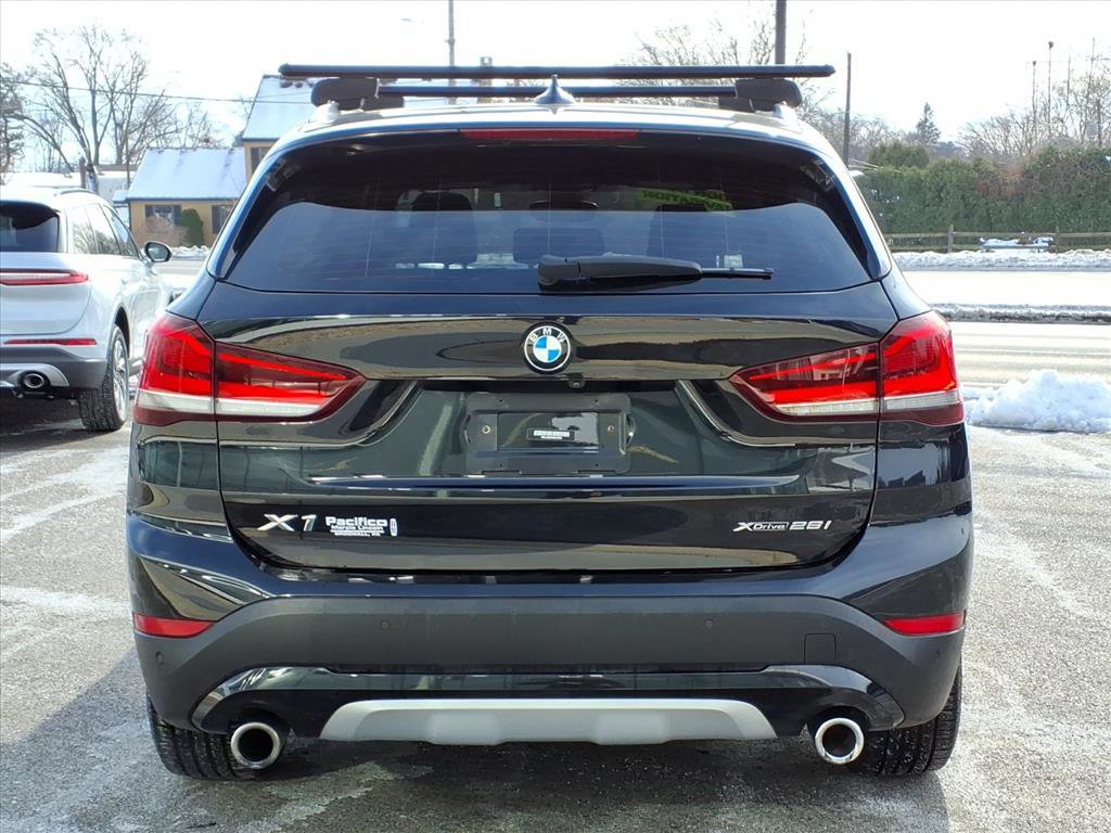 Used 2021 BMW X1 xDrive28i w/ Premium Package image 5
