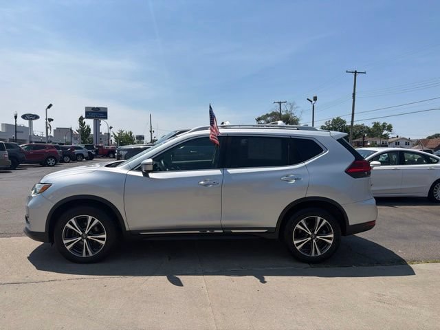 Used 2017 Nissan Rogue SL w/ SL Premium Package AWD/4WD image 4