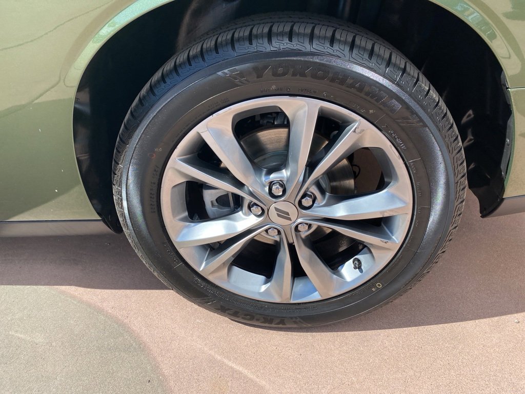 Used 2021 Dodge Challenger SXT image 34