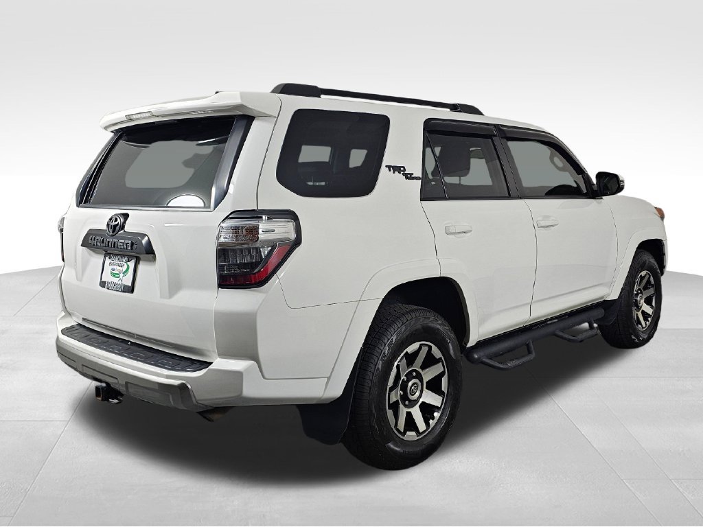 Used 2021 Toyota 4Runner TRD Off-Road Premium w/ Moonroof Package AWD/4WD image 7