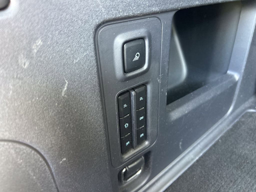 Certified 2025 Ford Expedition Active AWD/4WD image 19