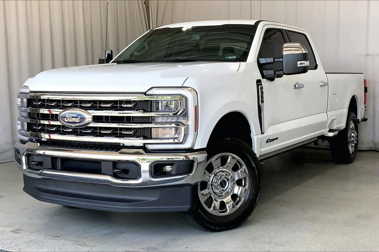 Certified 2026 Ford F350 Lariat AWD/4WD image 11