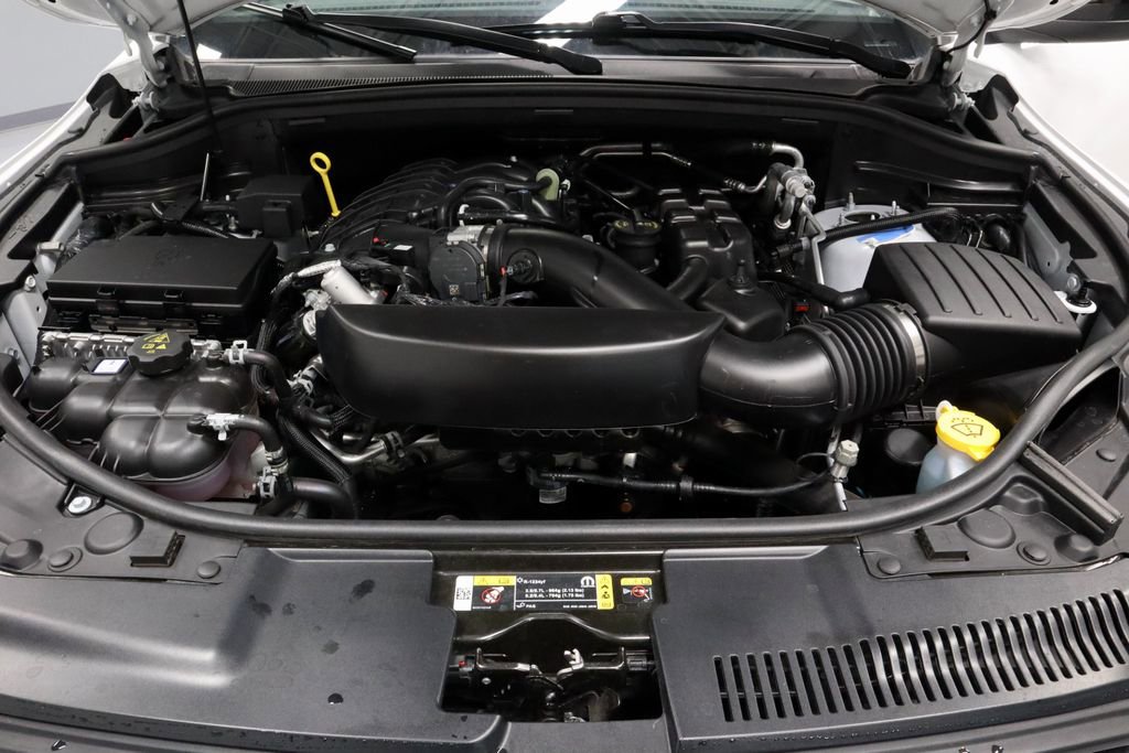 Used 2025 Dodge Durango GT AWD/4WD image 18
