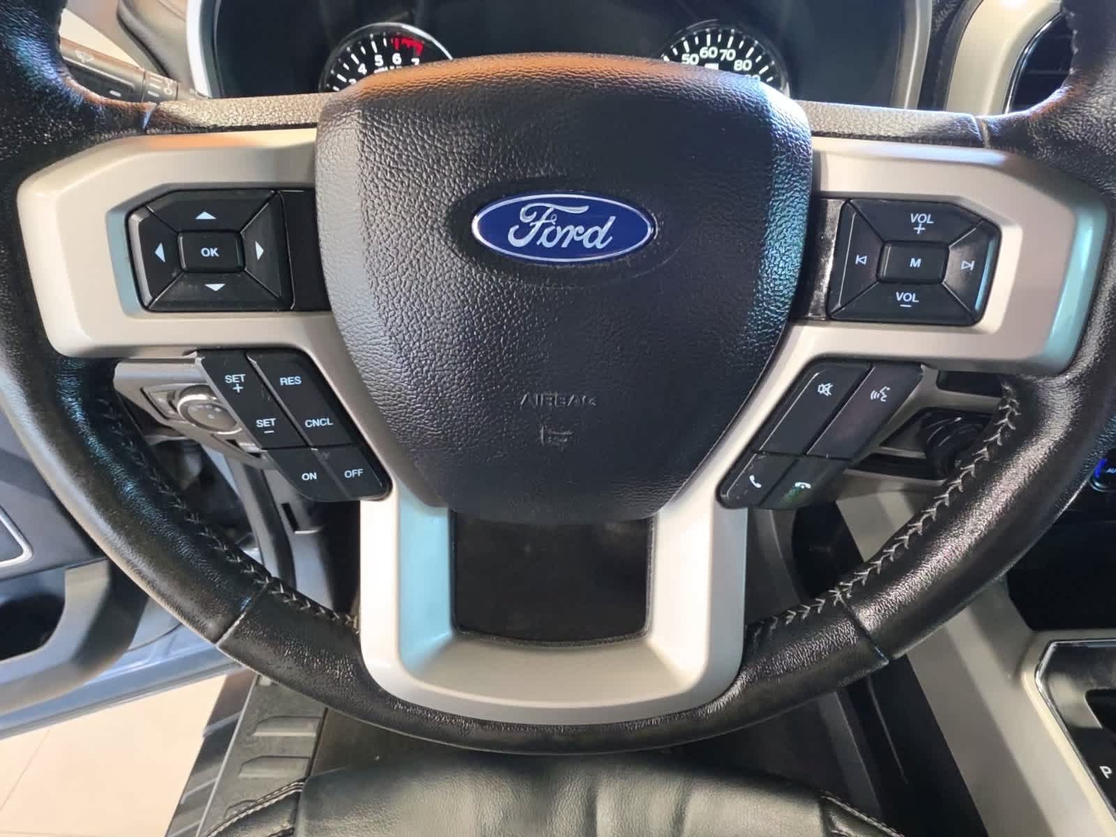 Certified 2019 Ford F150 Lariat w/ Equipment Group 502A Luxury AWD/4WD image 24