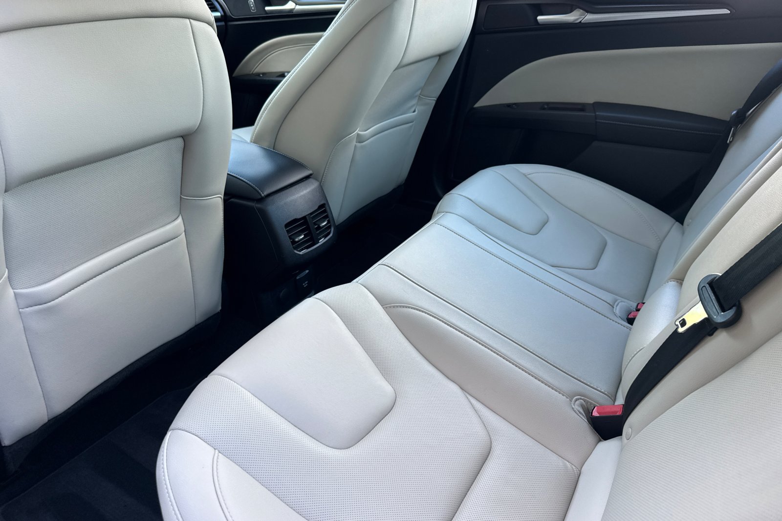 Certified 2017 Ford Fusion Titanium FWD image 12