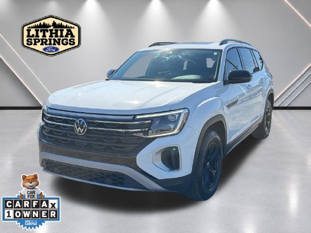 Used 2024 Volkswagen Atlas Peak Edition SE AWD/4WD image 8