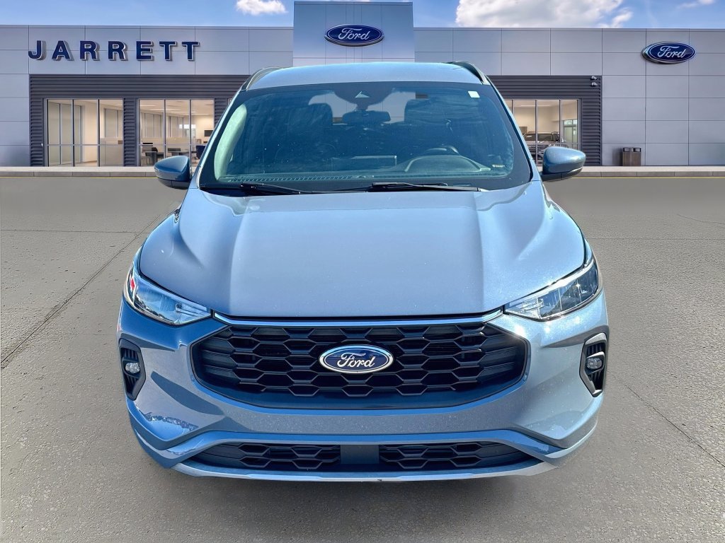 Certified 2023 Ford Escape ST-Line Select w/ Tech Pack #1 AWD/4WD image 2
