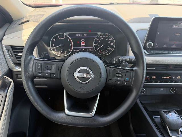 Used 2023 Nissan Rogue SV AWD/4WD image 14