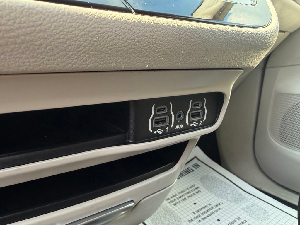 Used 2024 Chrysler Voyager LX FWD image 34