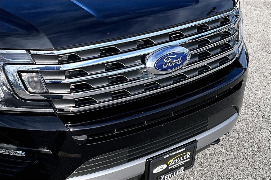 Certified 2020 Ford Expedition XLT w/ Equipment Group 202A image 30