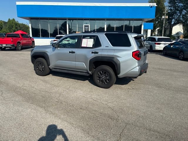 Used 2025 Toyota 4Runner SR5 AWD/4WD image 23