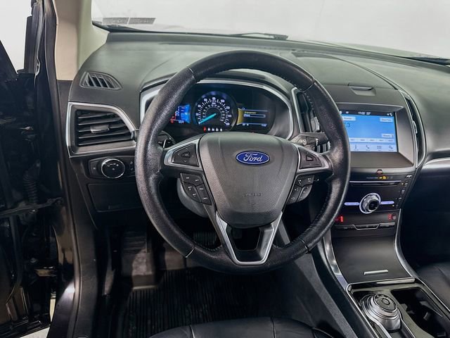 Certified 2019 Ford Edge Titanium w/ Cold Weather Package image 22