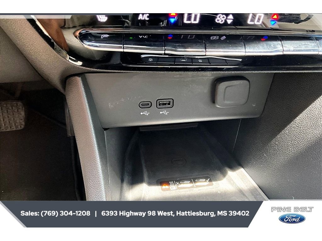 Used 2024 Buick Encore GX Avenir w/ Avenir Technology Package FWD image 24