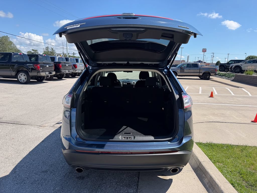 Certified 2018 Ford Edge SE AWD/4WD image 16