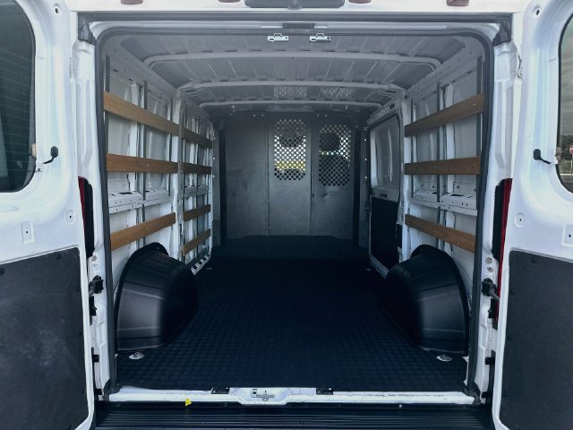 Used 2025 RAM ProMaster 2500 w/ U-Haul Equipment Group FWD image 23