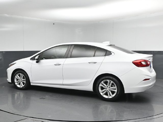 Used 2019 Chevrolet Cruze LT w/ Convenience Package FWD image 5