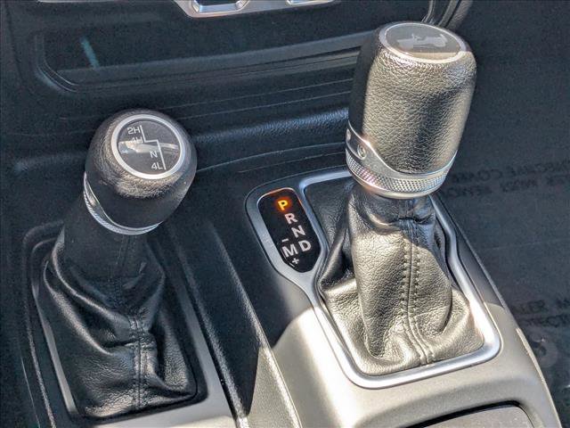 Used 2022 Jeep Wrangler Unlimited Sport image 12