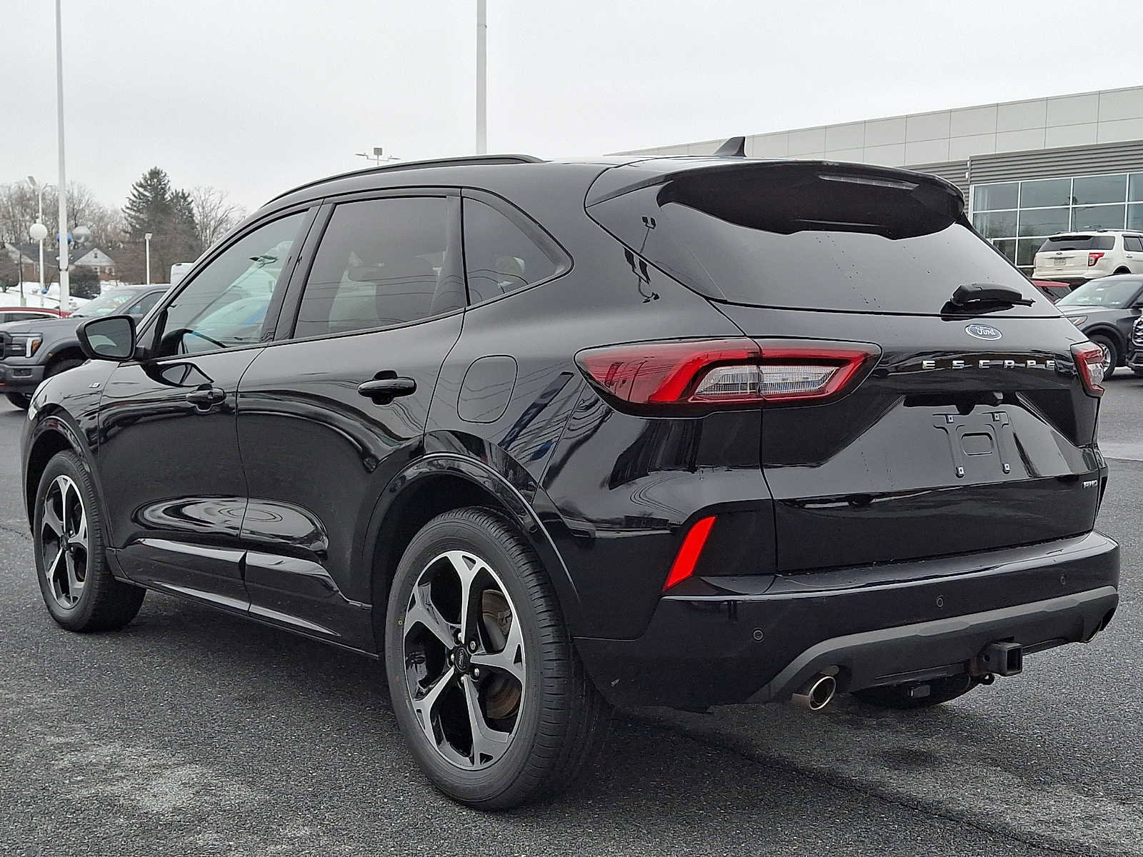 Certified 2023 Ford Escape ST-Line Select w/ Tech Pack #2 image 2