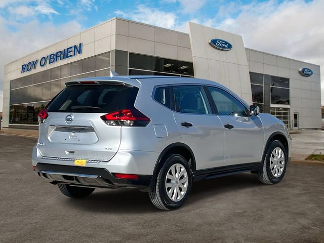 Used 2018 Nissan Rogue S image 5