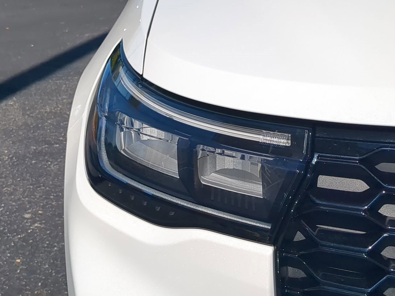 Certified 2025 Ford Explorer ST-Line w/ Premium Package image 10