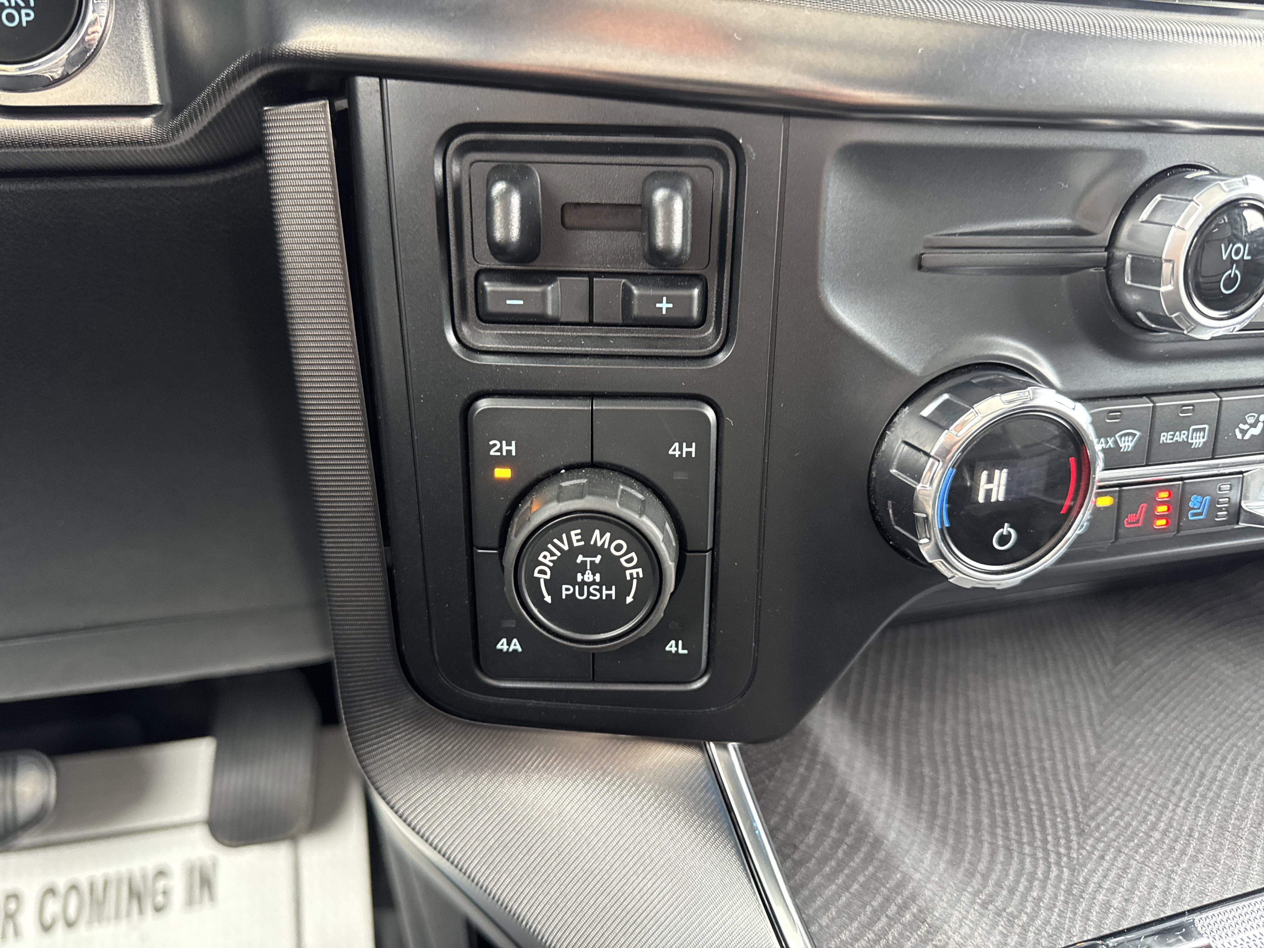 Certified 2021 Ford F150 Platinum w/ Equipment Group 701A High image 24