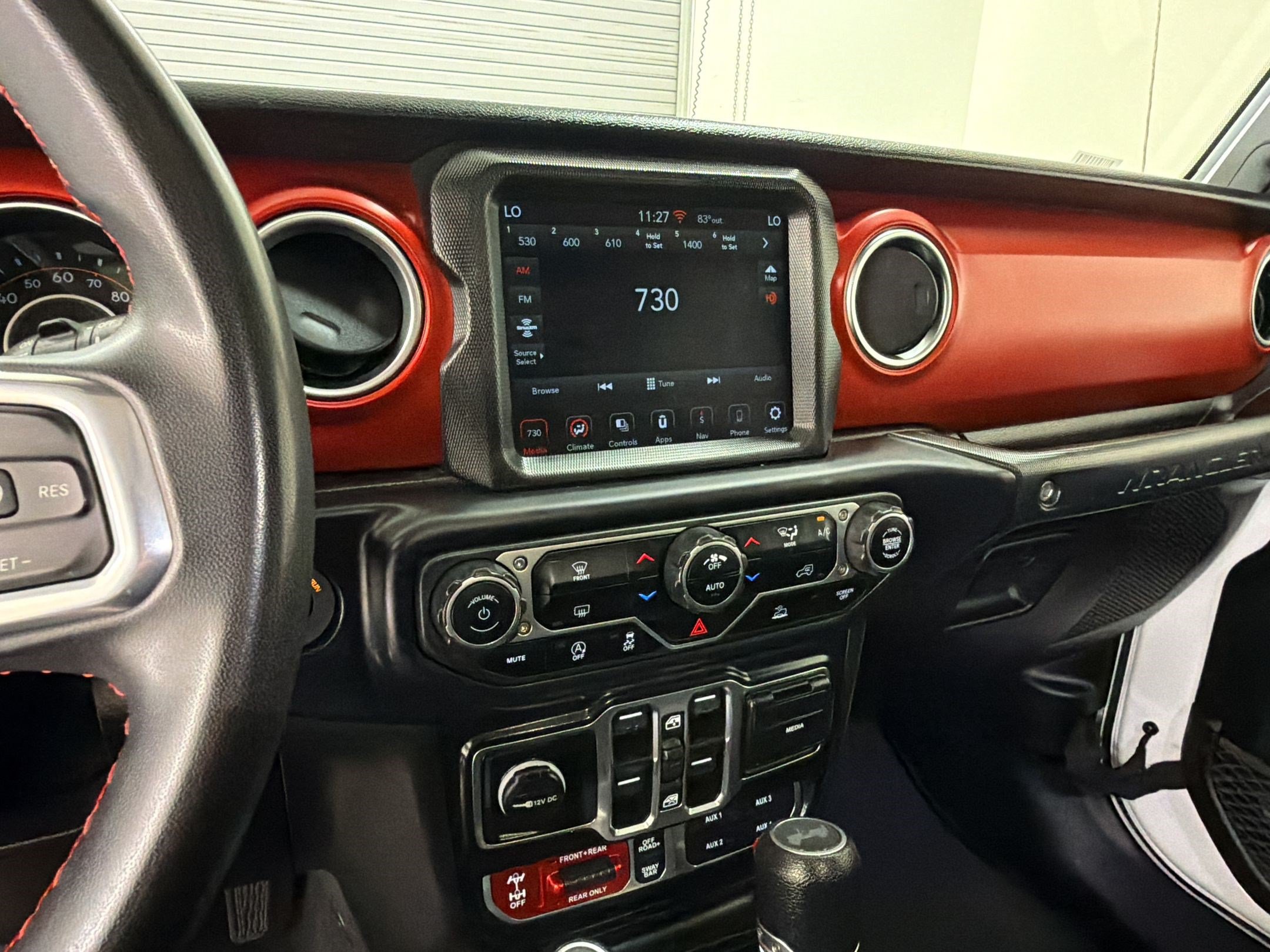 Used 2023 Jeep Wrangler Unlimited Rubicon AWD/4WD image 24