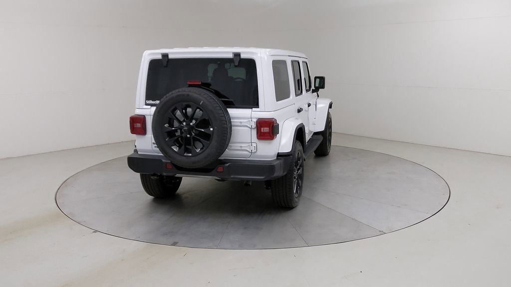 Used 2025 Jeep Wrangler Unlimited Sahara AWD/4WD image 14