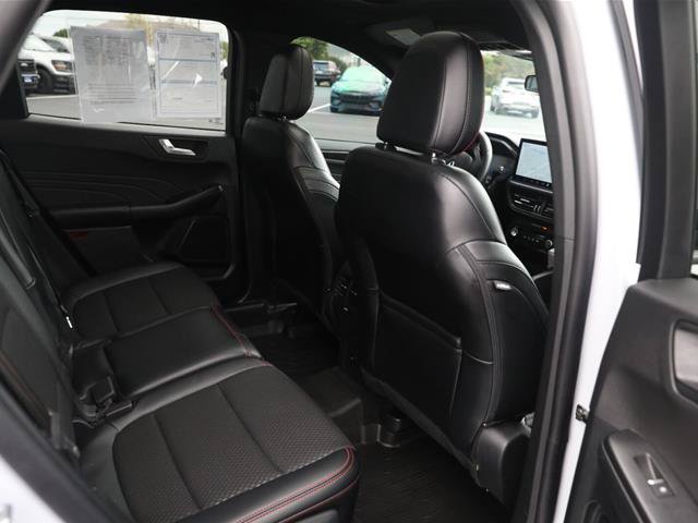 Certified 2025 Ford Escape ST-Line Select w/ Tech Pack #1 AWD/4WD image 32