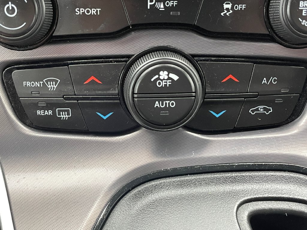 Used 2020 Dodge Challenger R/T RWD image 27