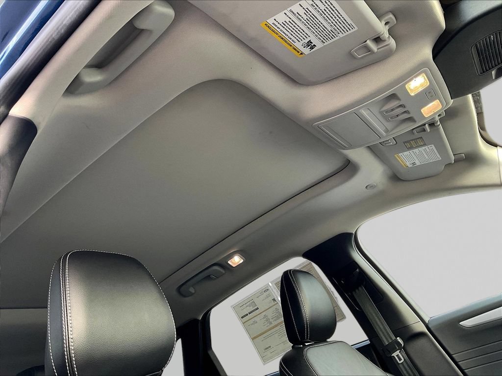 Certified 2023 Ford Escape Platinum w/ Premium Technology Package AWD/4WD image 30