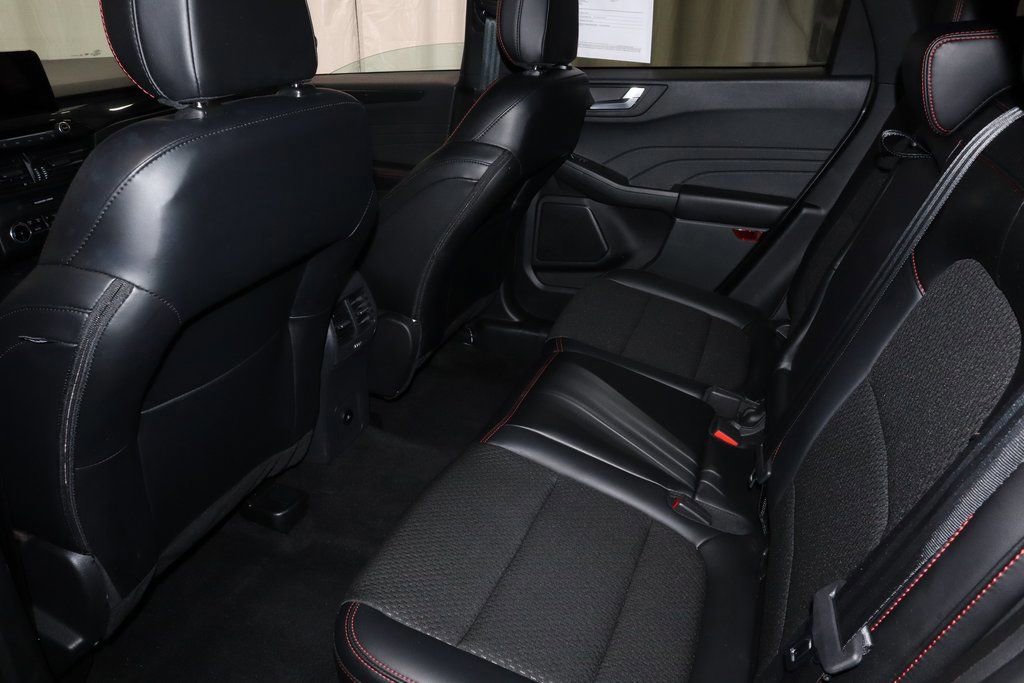 Certified 2025 Ford Escape ST-Line image 20