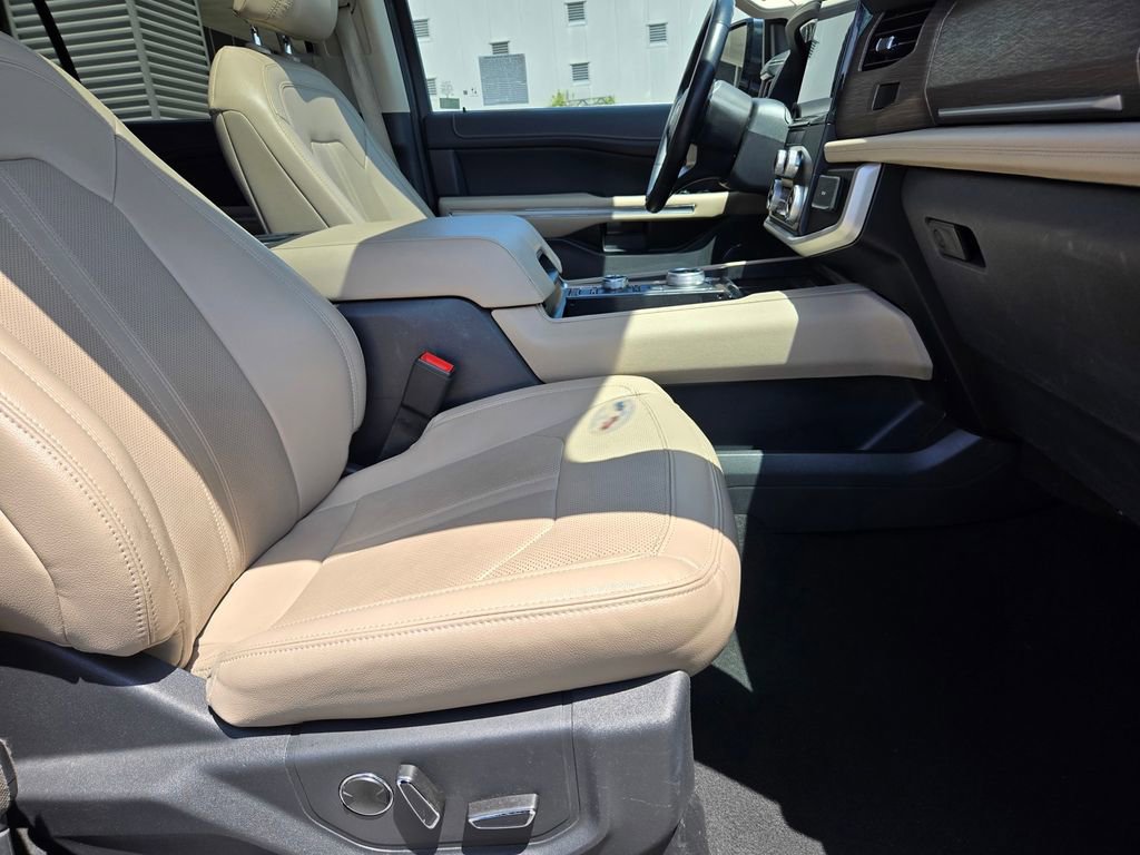 Certified 2024 Ford Expedition Limited AWD/4WD image 9