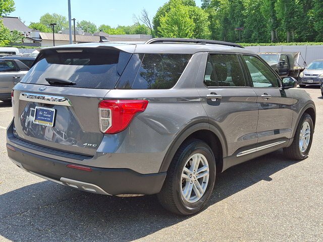 Certified 2023 Ford Explorer XLT w/ Equipment Group 202A AWD/4WD image 17