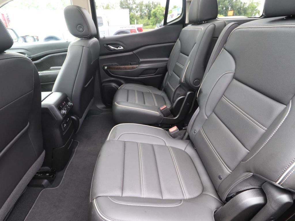 Used 2023 GMC Acadia Denali w/ Denali Ultimate Package FWD image 14