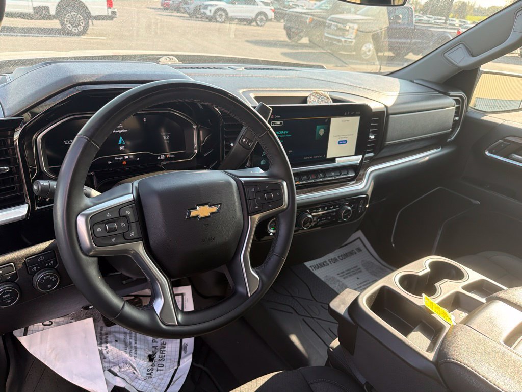 Used 2024 Chevrolet Silverado 1500 LT AWD/4WD image 11