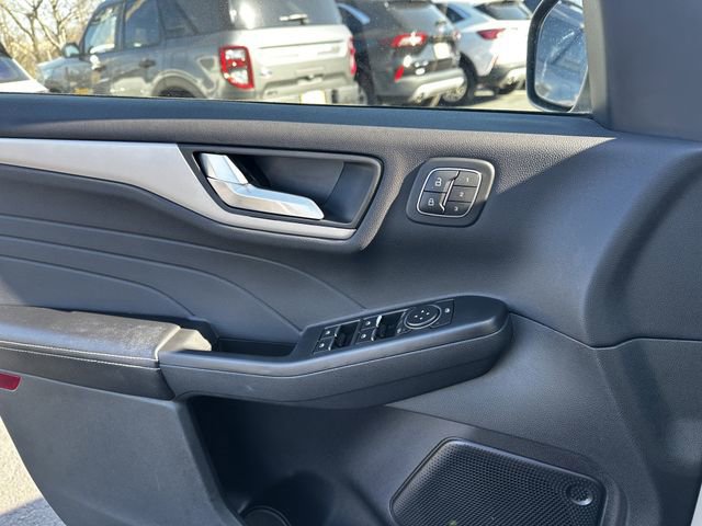 Certified 2022 Ford Escape SEL w/ Technology Package image 32