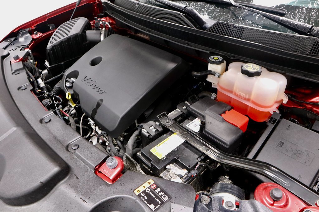 Used 2023 Chevrolet Traverse LT image 16