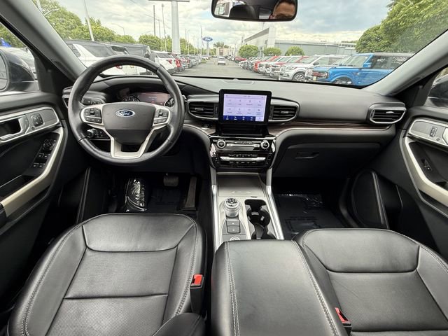 Certified 2021 Ford Explorer Limited w/ Hybrid Equipment Group 310A AWD/4WD image 13
