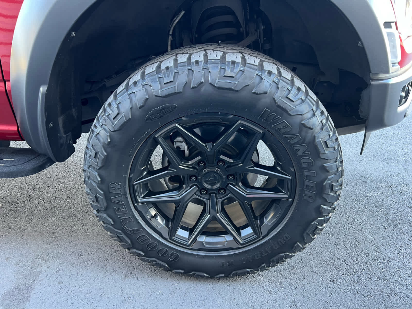 Certified 2022 Ford F150 Raptor w/ Equipment Group 801A High image 16