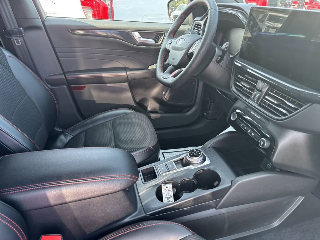 Certified 2023 Ford Escape ST-Line w/ Tech Pack #1 image 15